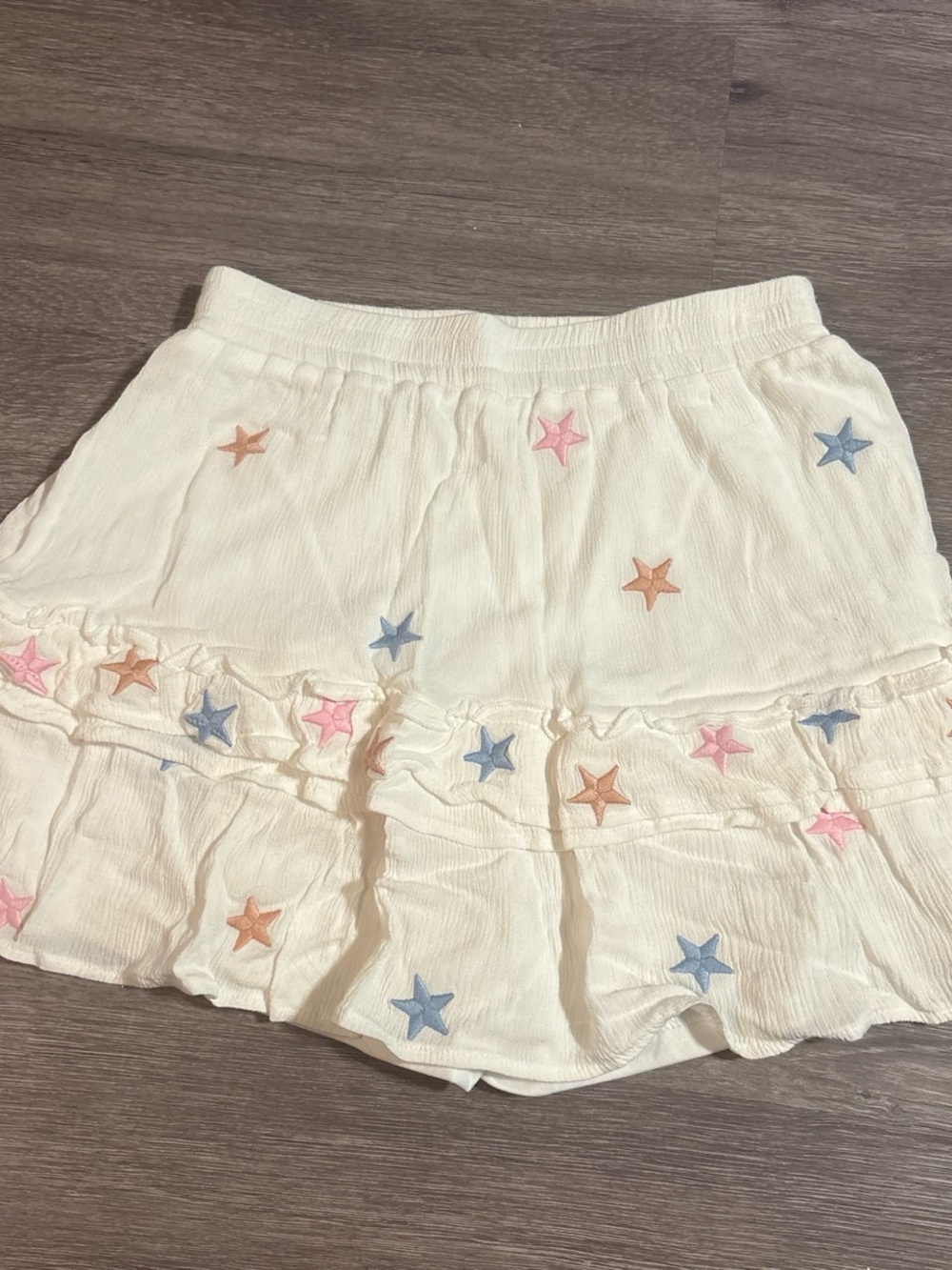 White Star-Embroidered Ruffle Skirt - Picture 3 of 3